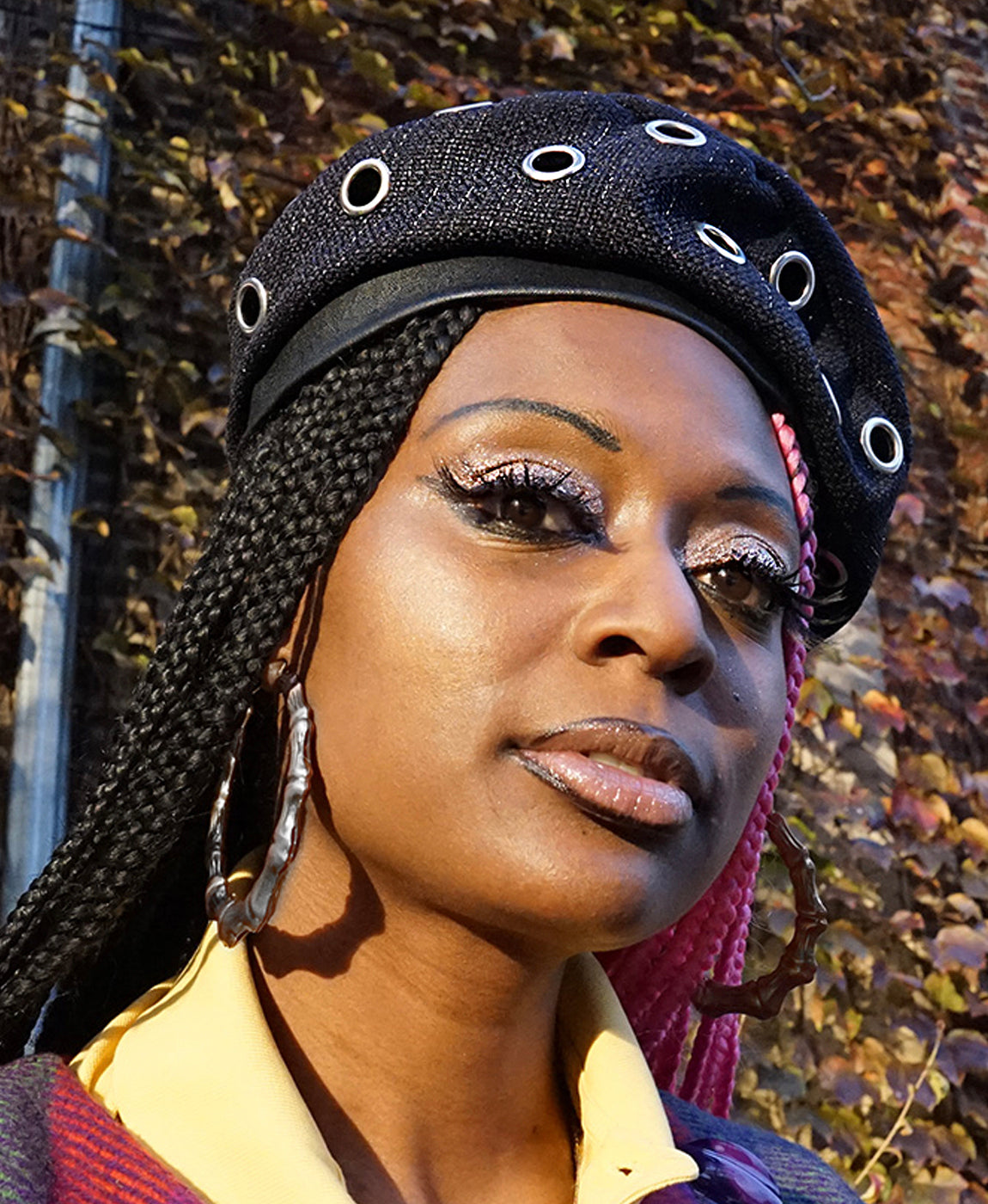METALLIC TWEED BERET W GROMMETS - BLACK/NAVY