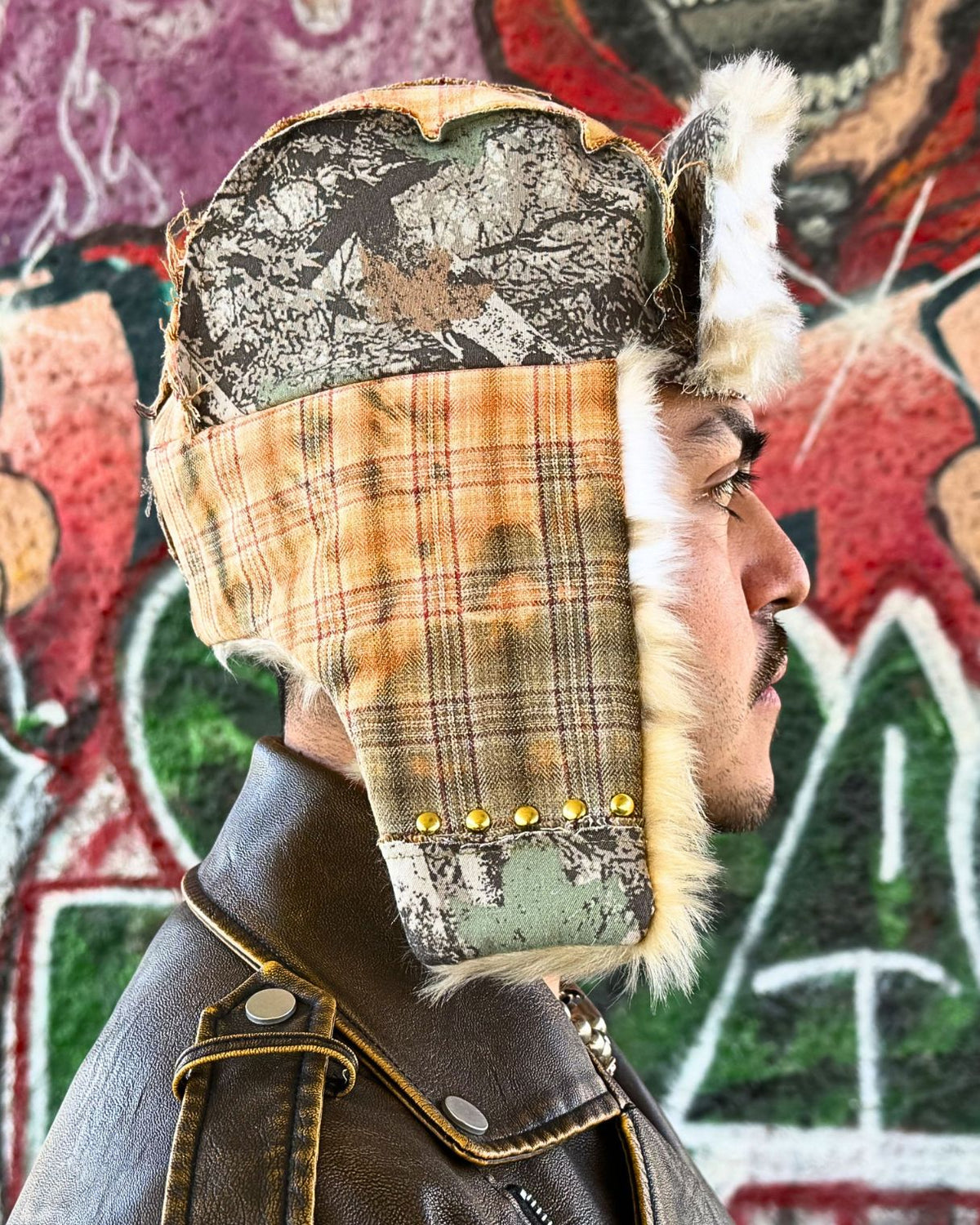 BLEACHED FLANNEL & CAMO TRAPPER