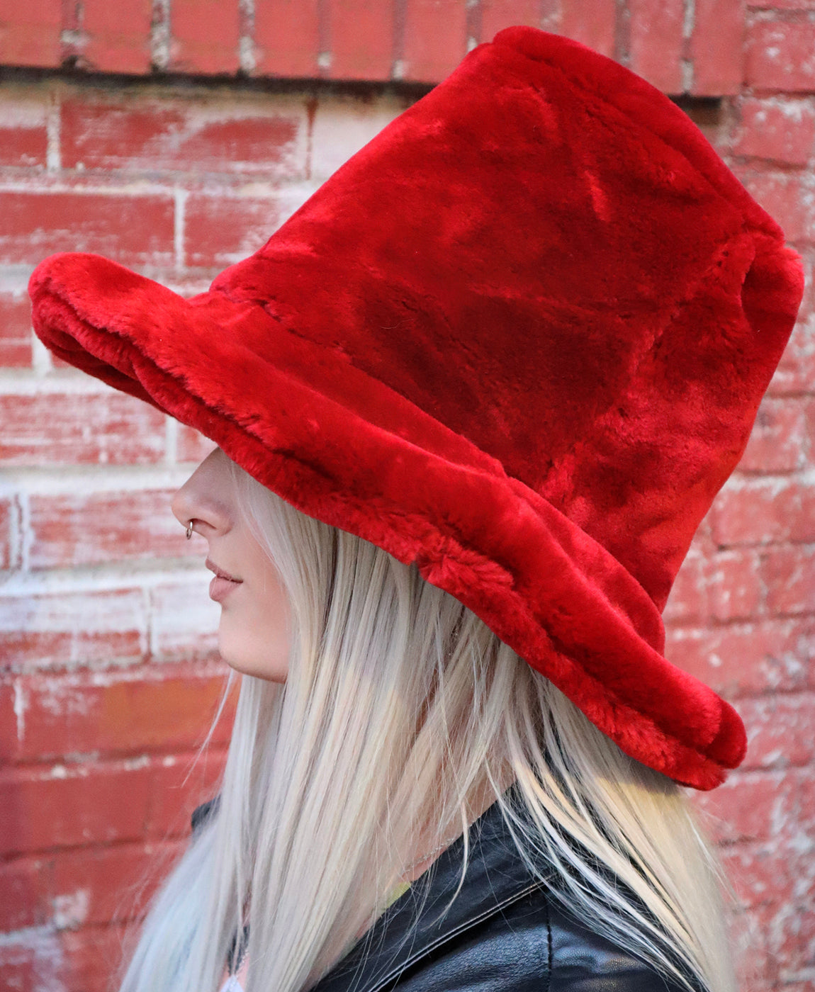 FAUX FUR JAM HAT - OXBLOOD