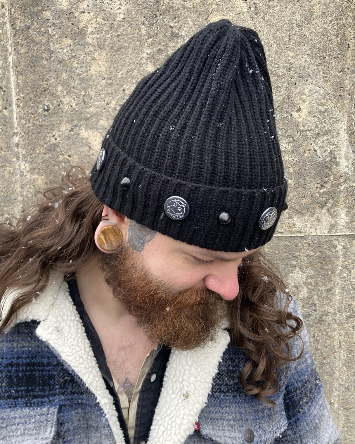 BLACK EMBELLISHED KNIT BEANIE