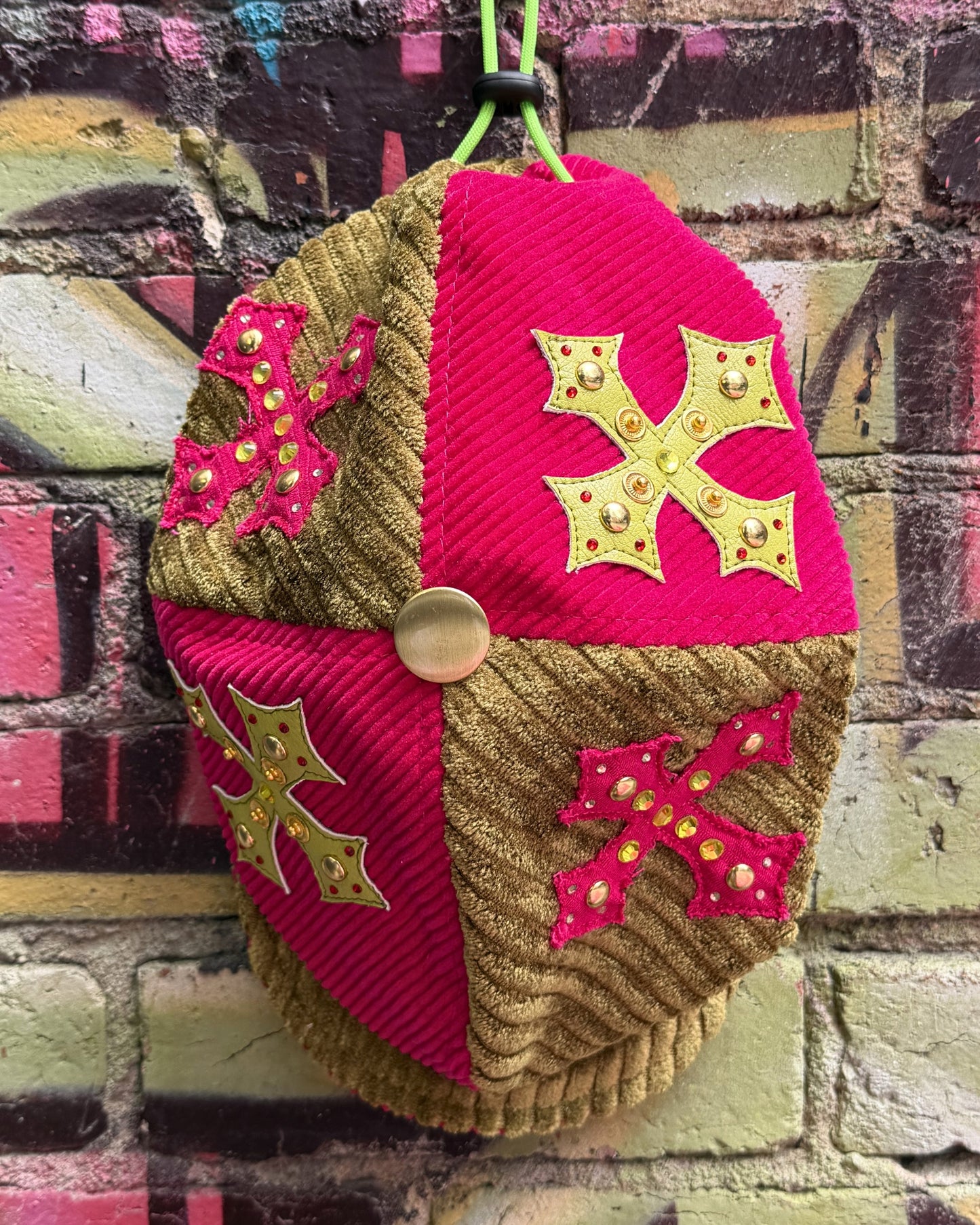 MUSTARD & BERRY CORD BAKER W CROSSES
