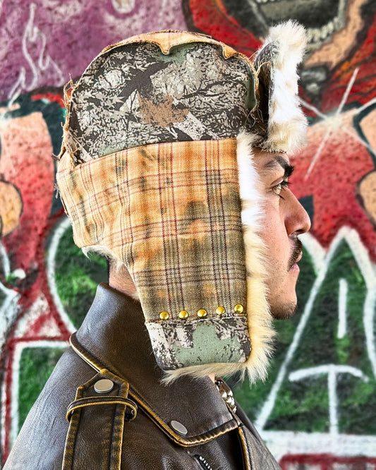 BLEACHED FLANNEL & CAMO TRAPPER